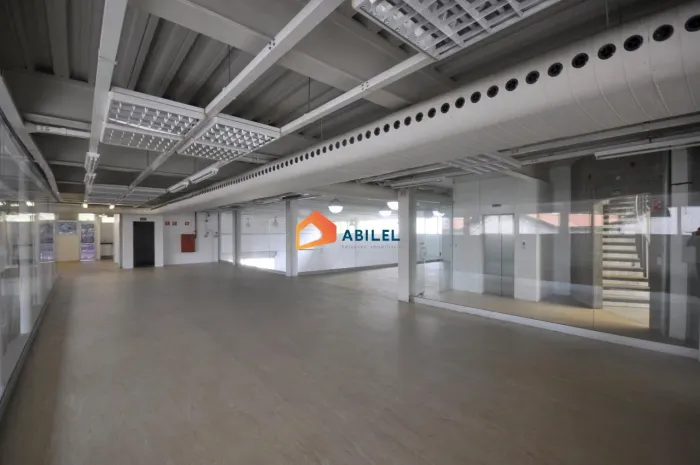 Prédio comercial para alugar, 1970 m², 3 pavimentos, 30 vagas, acesso de caminhão, Barra F