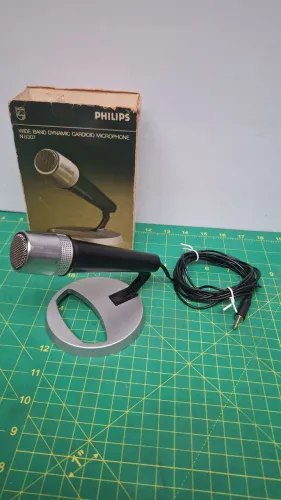 Microfone de mesa antigo Philips cardioide dinâmico 