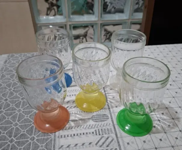 Taças de Vidro Colorido