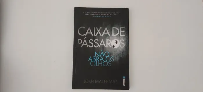 Livro Caixa de Pássaros 