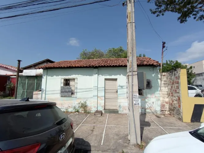 R. PRIMEIRO DE MAIO - BAIRRO: CENTRO SUL