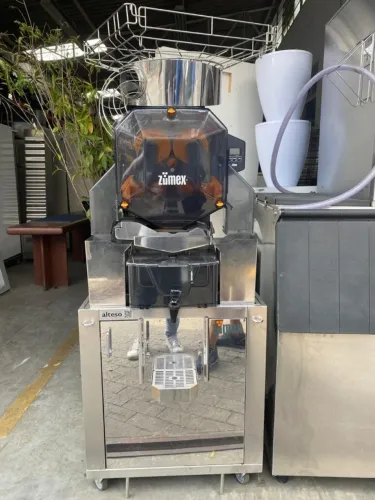 MAQUINA DE SUCO ZUMAX