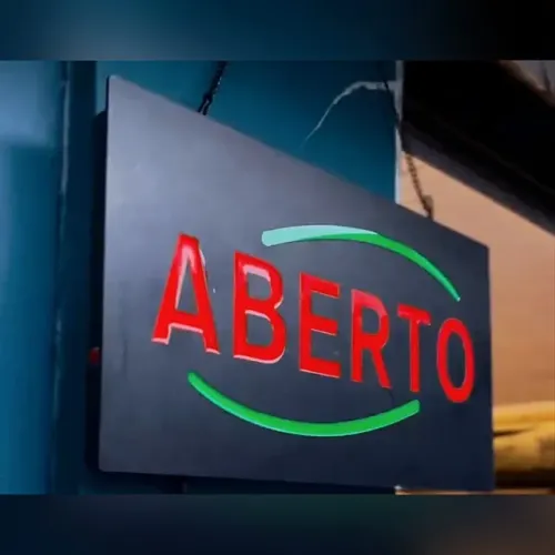 Painel Escrito "Aberto'' lelong (Honestidade e Qualidade Distribuidora JK Eletrônicos)