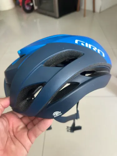 Capacete Giro Eclipse Spherical Mips azul 