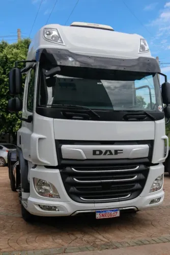 Caminhão DAF/CF 410 
