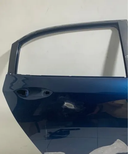 Porta traseira direita ônix sedan 2020/2024