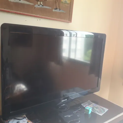 Tv LCD PHILIPS 42 polegadas