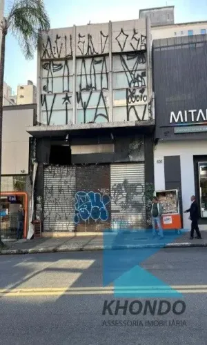 Loja com 8m de fachada