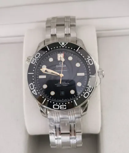 Omega Seamaster Diver 300M James Bond + Estojo Completo da Marca