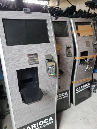 Totem de Auto Atendimento Lote com 09 Unidades Retirado em Uso 