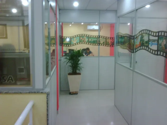 Alugo prédio comercial (1° e 2° andar) com 110m2 por andar sendo 55m2 de área livre.