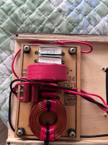 Divisor frequência crossover passivo 2 vias.