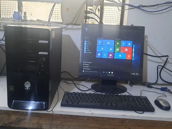 Core2duo LCD 17 pol wi-fi memória 6Gb