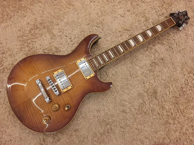Guitarra Cort M600 com Captadores Duncan Designed
