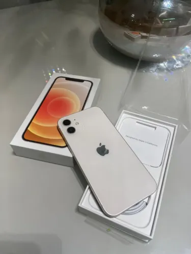 IPhone 12  64 GB única dona