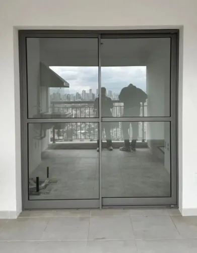 Porta alumínio 2 folhas