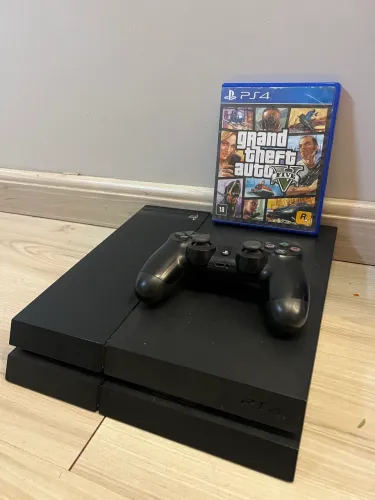 PlayStation 4 + GTA 5