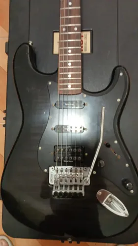 FENDER STRATO JAPONESA 