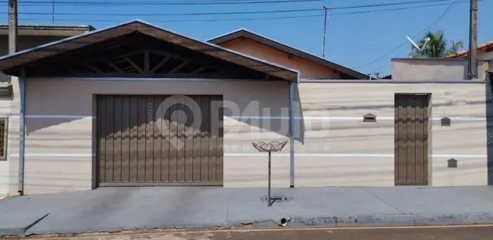 Linda Casa a Venda em Iracemápolis