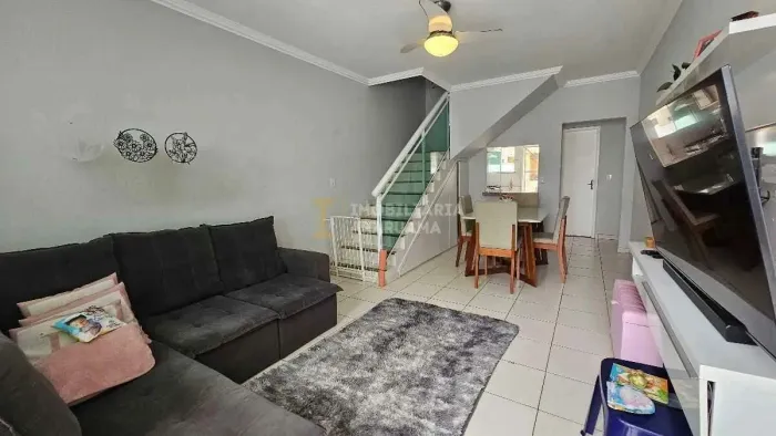 Casa à venda, 2 quartos, 1 vaga, Rio do Limão - Araruama/RJ