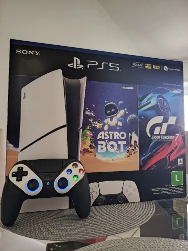 PS5 Slim + 2 controles com garantia novos