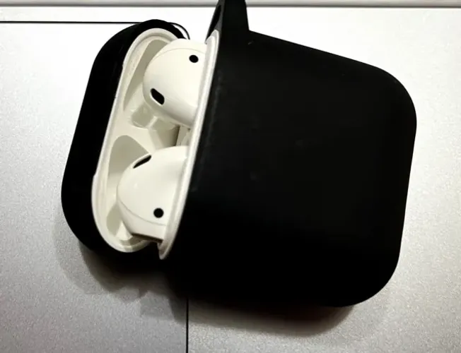 AirPods 2ª geração, usado.