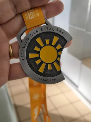 Medalha de corrida do Circuito das Estações Verão 2025 troco na primavera