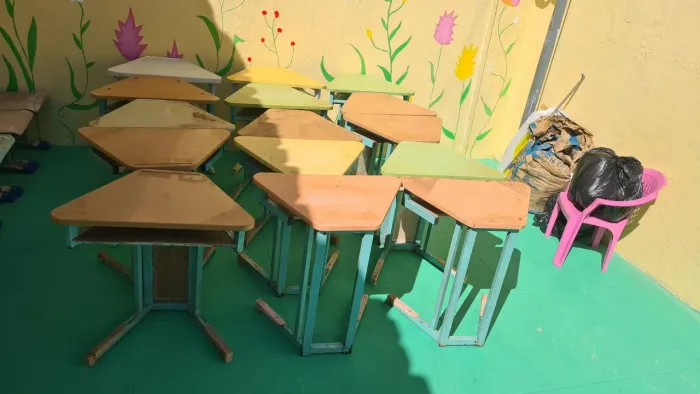 Mesas escolares triangulares infantil