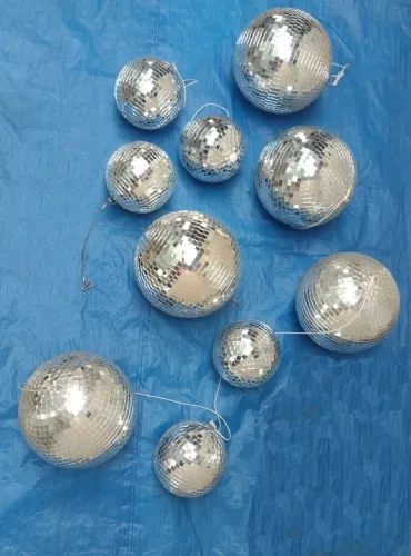 Kit 10 Globos espelhados c/ cabo e mosquetão - Campinas /SP