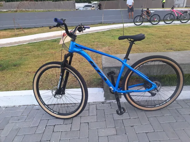 Bicicleta GTA INSANE GRUPO 1 X 12 FREIOS HIDRÁULICOS SUSPENSÃO C TRAVA R$ 2.499.00