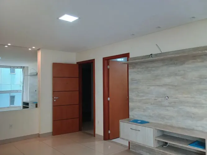 Alugo excelente imóvel 2d qts sendo 1suíte, varanda , Bairro Praia de Itapuã