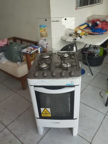 Vende-se fogões na promoção só hj todo ok bocas e forno pelo fósforo valor 299$$