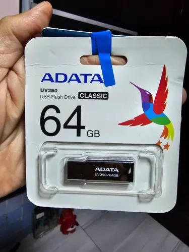 Pen Drive ADATA Traveler Exodia 64GB