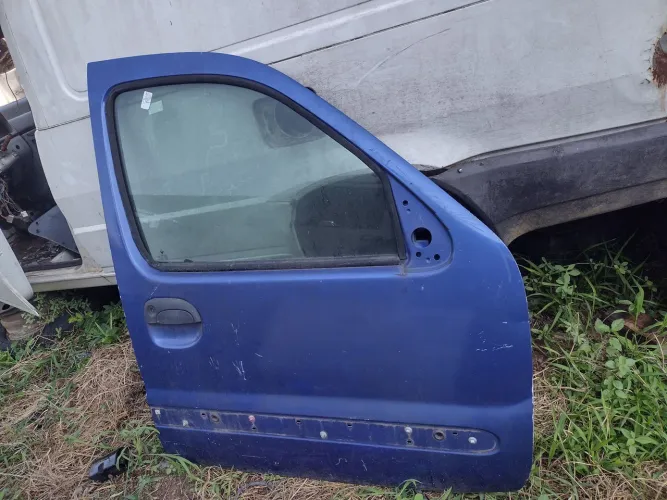Porta lateral lado direito Renault Kangoo ano 2002 A 2008 original com nota fiscal 