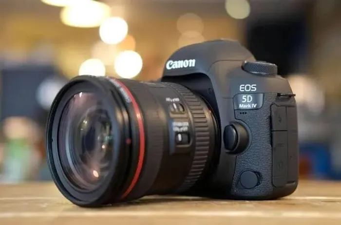 Canon 5D Mark IV (80mil clics)