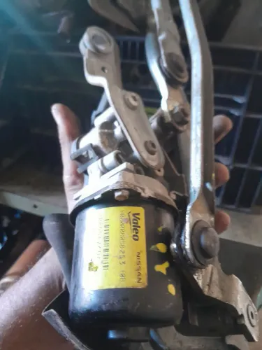 Motor do limpador de para brisas do livina 