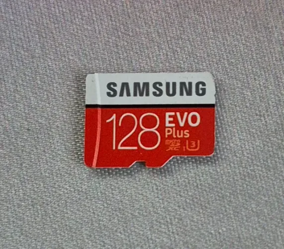 Cartão de memória Samsung Evo Plus 128GB Original (Faço olx pay)