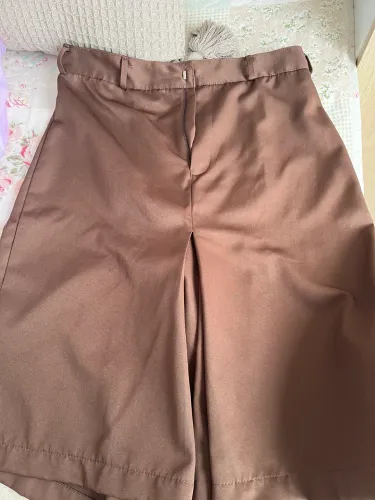 Saia Marrom (com short, 3º uniforme)