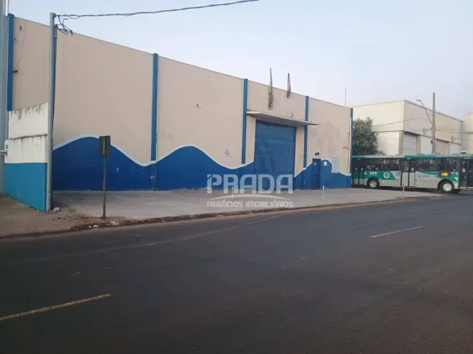 Barracão para alugar, 950 m² - Minas Gerais - Uberlândia/MG