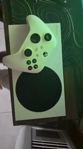 VENDO OU TROCO XBOX SERIES S