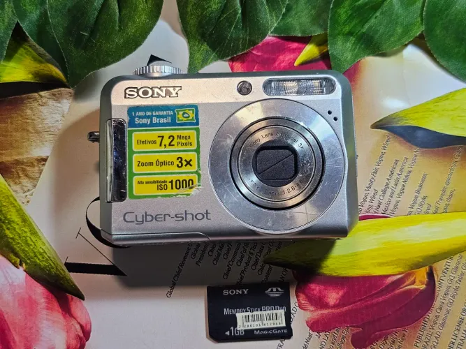 Camera sony cybershot s650