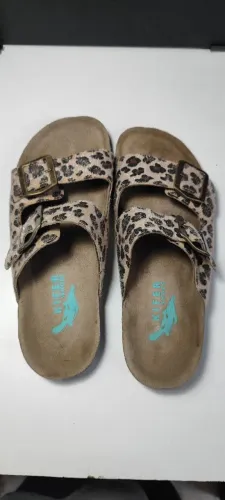 sandálias do tipo papete ou birken onça