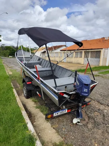 Vendo canoa borda alta,reforçada 6 mts