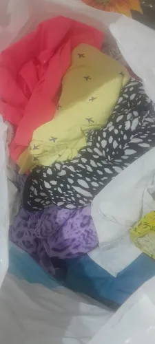 Roupas boas para brechó