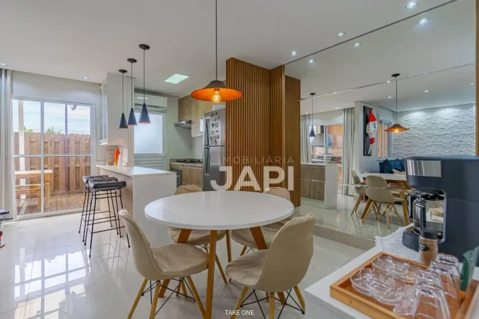 Casa com 2 dormitórios à venda, 70 m² por R$ 710.000,00 - Medeiros - Jundiaí/SP