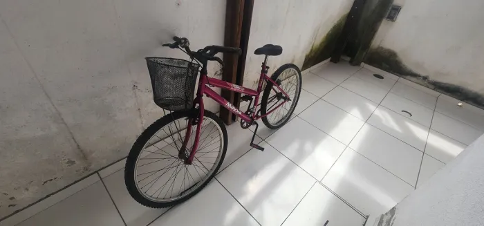 Bicicleta feminina pink com cestinha