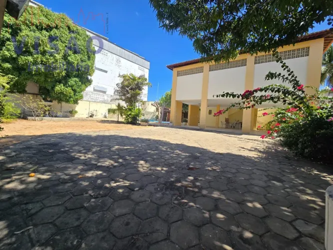 VENDE-SE ÁREA NO BAIRRO DOZE ANOS COM 02 IMÓVEIS RESIDENCIAIS