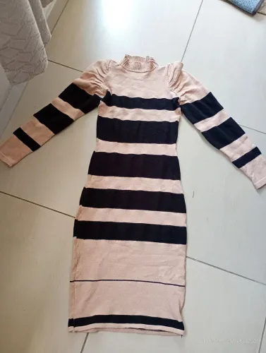 Vestido Tricô Listrado Manga Longa