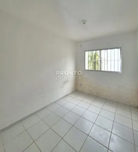 Casa com 2 quartos em Pau Amarelo