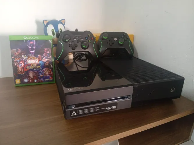 Xbox one fat +2 controles